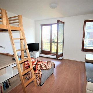 Pronájem bytu 1+kk a garsoniéry 36 m² Praha, Pickova