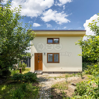 Prodej chaty 38 m² Pardubice
