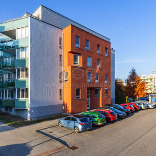 Pronájem bytu 2+kk 63 m² Hradec Králové, Labská louka