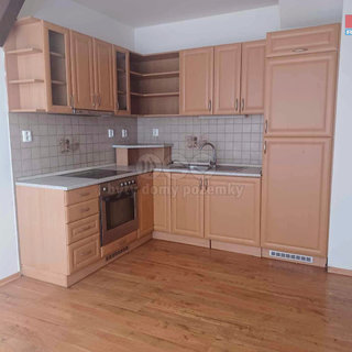 Pronájem bytu 2+kk 53 m² Ivančice, Komenského náměstí