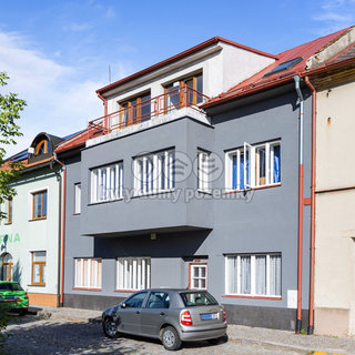 Pronájem bytu 5+1 a více 150 m², náměstí Dr. Tošovského