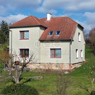 Prodej rodinného domu 180 m² Vinary