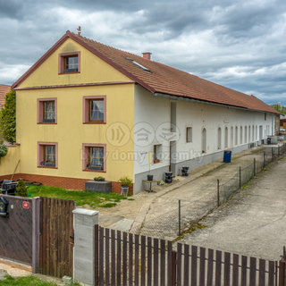 Prodej skladu 800 m² Hořátev