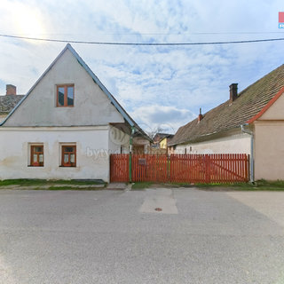 Prodej rodinného domu 140 m² Dolany