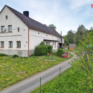Prodej rodinného domu 231 m² Čaková