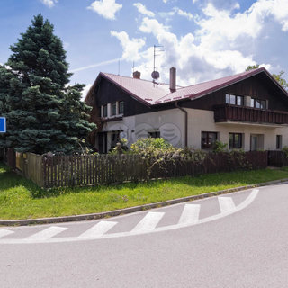 Prodej rodinného domu 400 m², Komenského