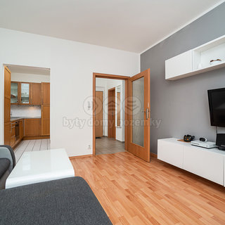 Prodej bytu 2+1 49 m² Praha, Ježovská