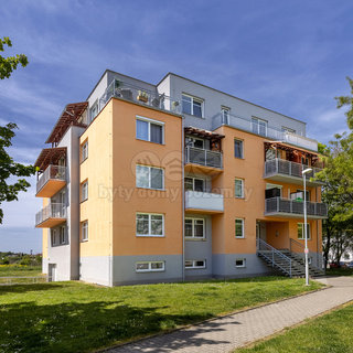 Pronájem bytu 2+kk 51 m² Pardubice, Dubová
