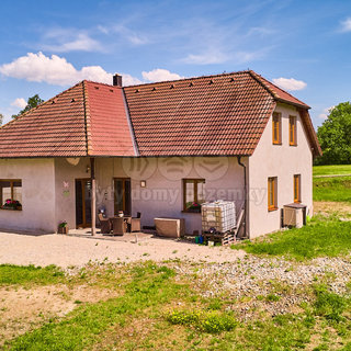 Prodej rodinného domu 280 m² Hracholusky
