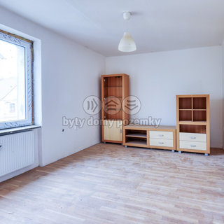 Pronájem bytu 2+1 58 m² Nová Ves