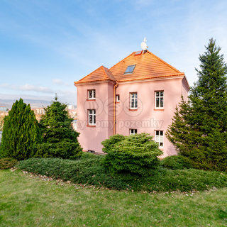 Prodej rodinného domu 250 m² Ústí nad Labem, Hynaisova