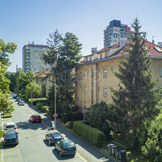 Prodej bytu 2+kk 89 m² Praha, Nad vodovodem