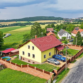 Prodej rodinného domu 220 m² Plískov