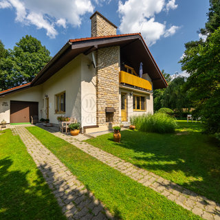 Prodej rodinného domu 280 m² Rožnov pod Radhoštěm, Karlova