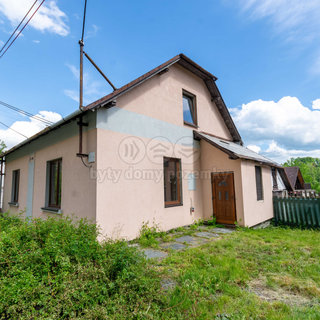 Prodej rodinného domu 527 m² Dvorce, Komenského