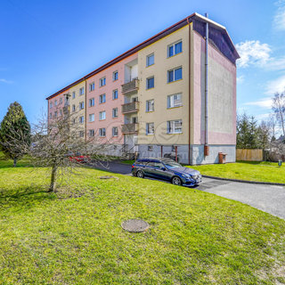 Prodej bytu 2+1 58 m² Chodová Planá, sídliště Lučina