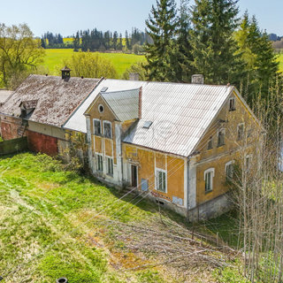 Prodej rodinného domu 310 m² Teplá