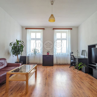 Pronájem bytu 2+1 64 m² Praha, Ohradní
