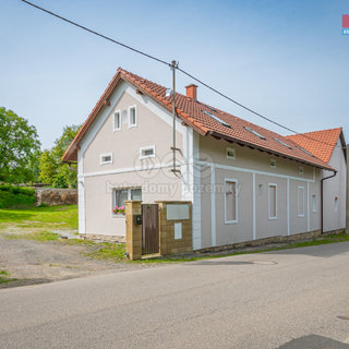 Prodej bytu 3+kk 89 m² Lešany