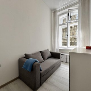 Pronájem bytu 2+1 40 m² Praha, Krakovská