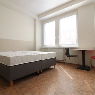 Pronájem bytu 1+kk a garsoniéry 38 m² Praha, Pod Děvínem