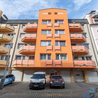 Prodej bytu 4+kk 107 m² Praha, Na Petynce