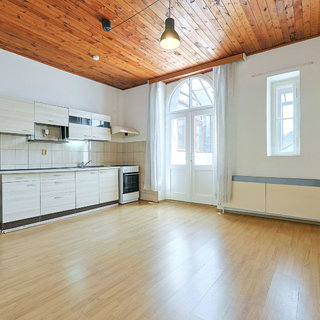 Pronájem bytu 2+1 99 m² Plzeň, Jungmannova