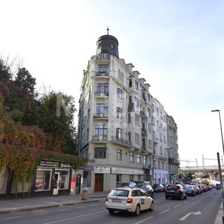 Pronájem bytu 3+1 100 m² Praha, Husitská