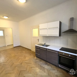 Pronájem bytu 2+1 95 m² Karlovy Vary, Dr. Davida Bechera