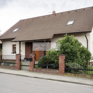 Prodej rodinného domu 260 m² Březno, 