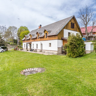 Prodej rodinného domu 350 m² Lovečkovice, 