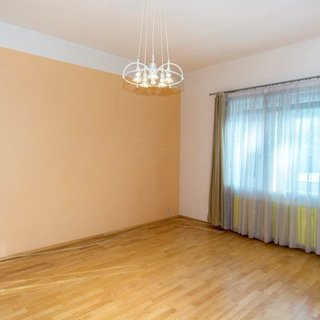 Prodej rodinného domu 300 m² Velké Popovice, 