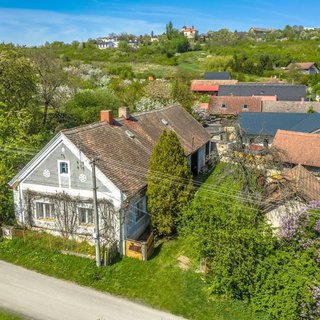 Prodej rodinného domu 180 m² Dobrovice, 