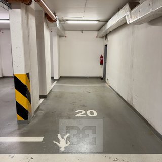 Pronájem parkovacího místa 15 m² Praha, Míšovická