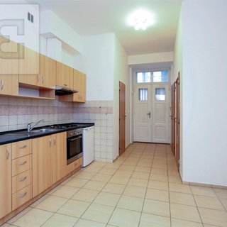 Pronájem bytu 1+1 40 m² Praha, Seifertova