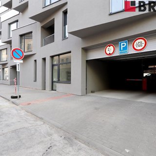 Pronájem parkovacího místa 10 m² Brno, Křenová