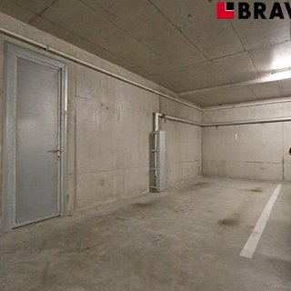 Pronájem garáže 12 m² Brno, 