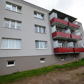 Pronájem bytu 3+1 70 m² Unhošť, Na Tržišti
