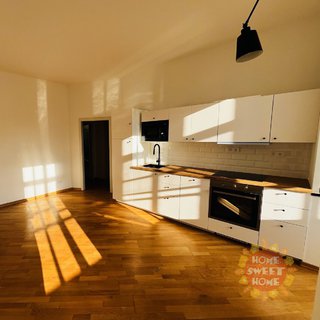 Pronájem bytu 2+kk 65 m² Praha, Staropramenná