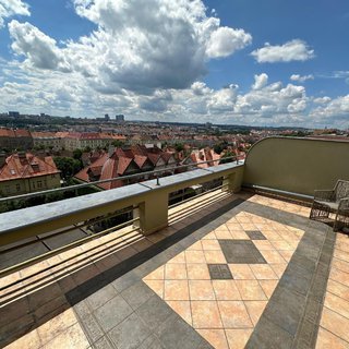 Pronájem bytu 2+1 74 m² Praha, Hradešínská