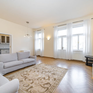 Pronájem bytu 3+1 105 m² Praha, Polská