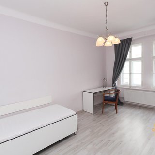 Pronájem bytu 1+1 35 m² Praha, Cimburkova