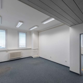 Pronájem kanceláře 52 m² Praha, Roztylská