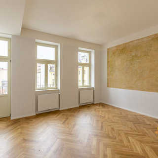 Pronájem bytu 3+1 117 m² Praha, Opatovická