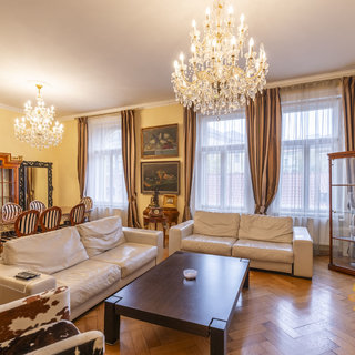 Pronájem bytu 3+1 137 m² Praha, Betlémská