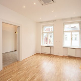 Pronájem bytu 5+1 a více 184 m² Praha, Na Poříčí
