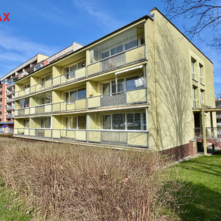 Prodej bytu 1+kk a garzoniéry 40 m² Teplice, Čs. dobrovolců