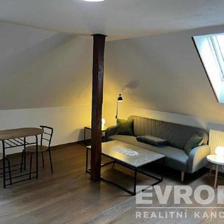 Pronájem bytu 1+kk a garsoniéry 46 m² Liberec, Na Bojišti