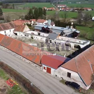 Prodej zemědělské usedlosti 2 600 m² Křemže, 