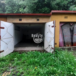 Prodej garáže Jihlava, Křižíkova